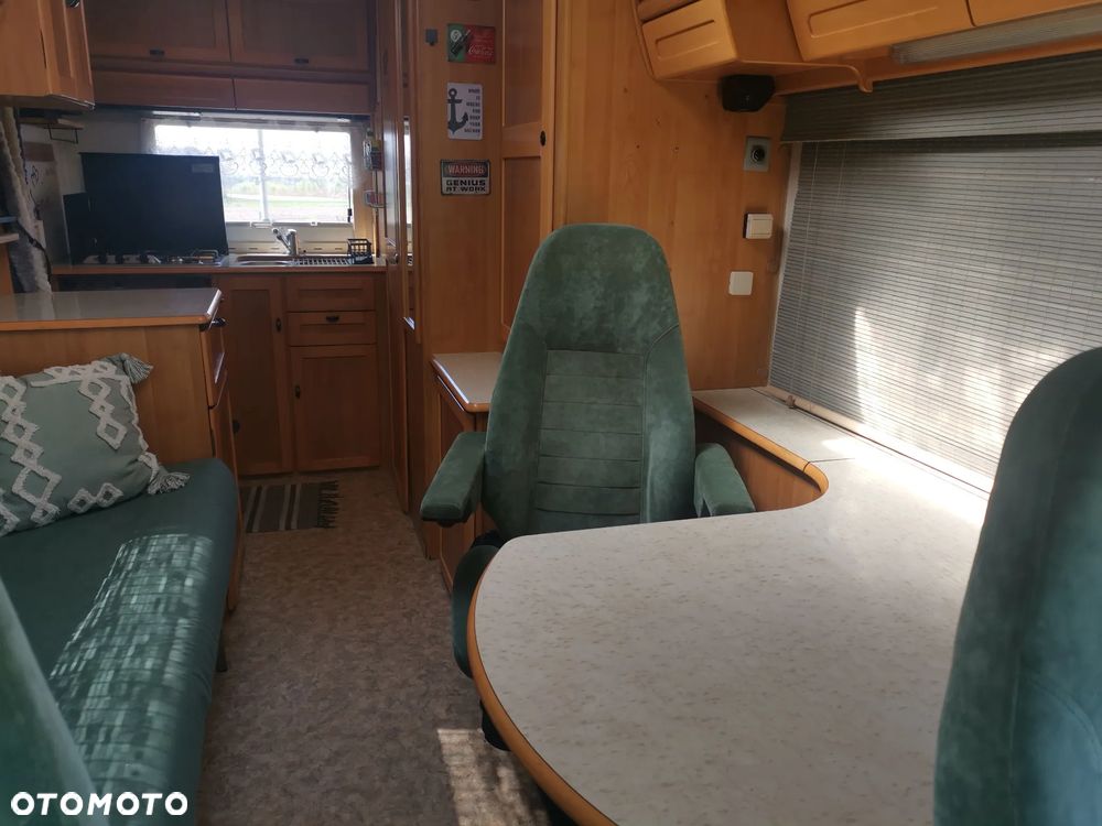 Hymer-Eriba 230 - 8