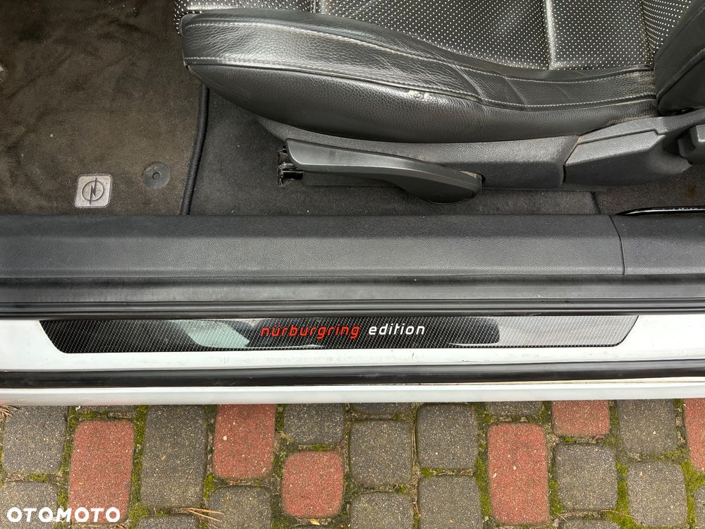 Opel Astra OPC Nürburgring Edition - 32