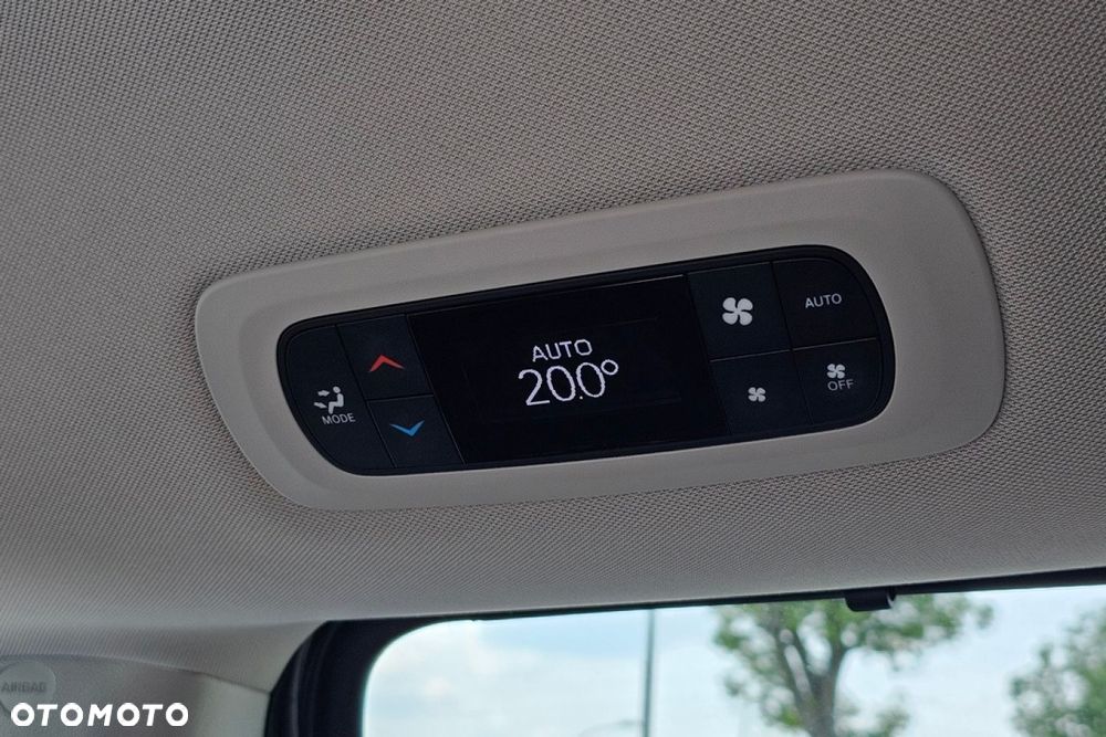 Chrysler Pacifica - 33