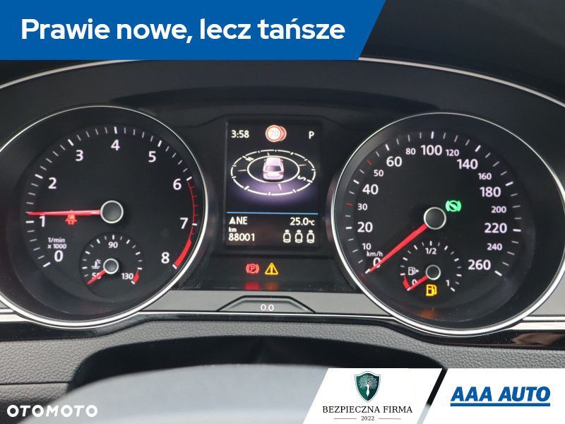 Volkswagen Passat - 12