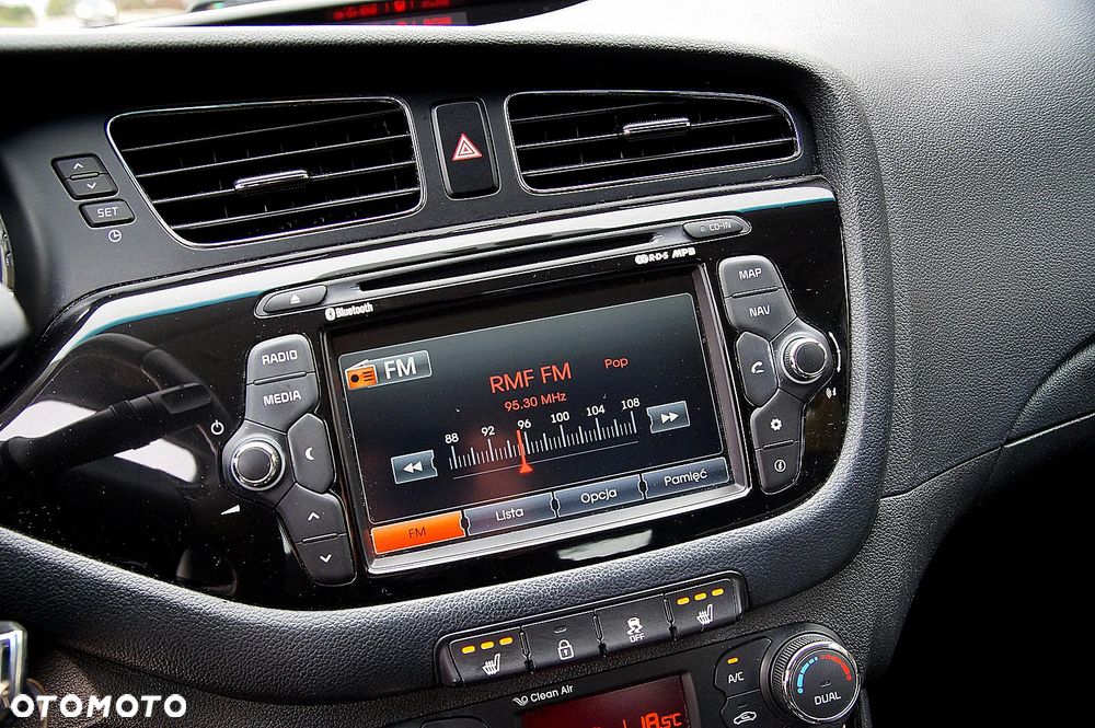 Kia Ceed 1.4 CVVT ISG Dream Team Edition - 13