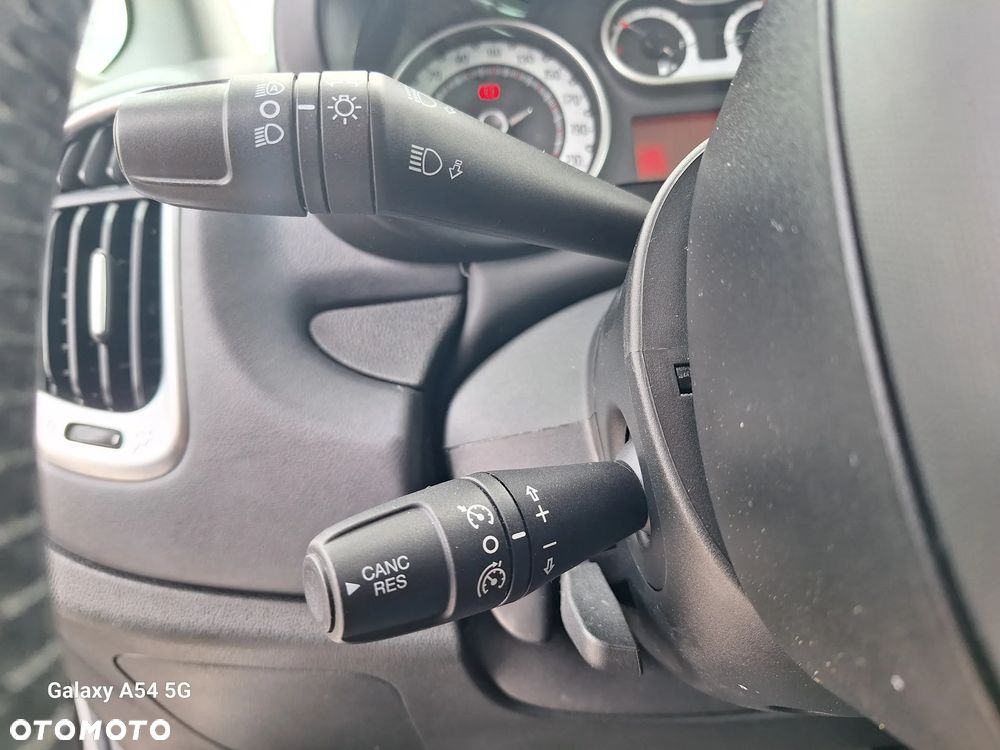 Fiat 500L 1.4 16V Lounge - 9