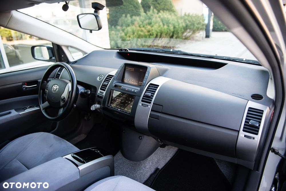 Toyota Prius 1.5 VVT-i Prestige - 26