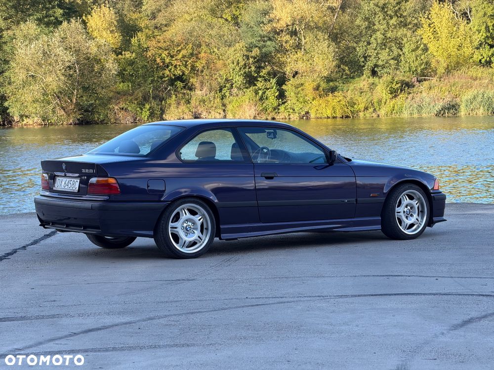 BMW Seria 3 328i - 27