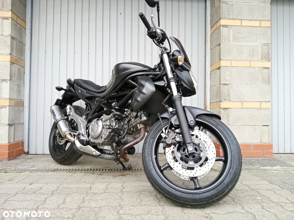 Suzuki Gladius - 4