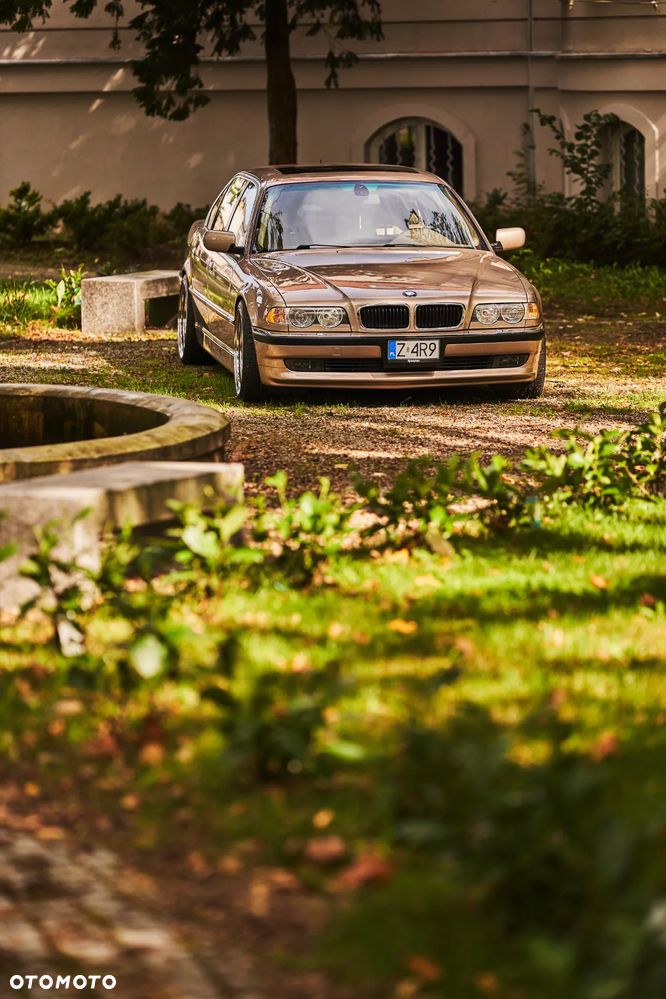 BMW Seria 7 - 7