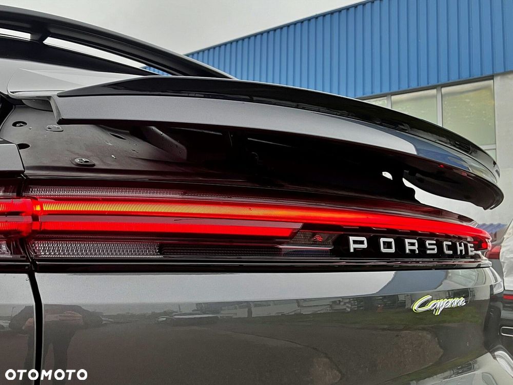 Porsche Cayenne - 34