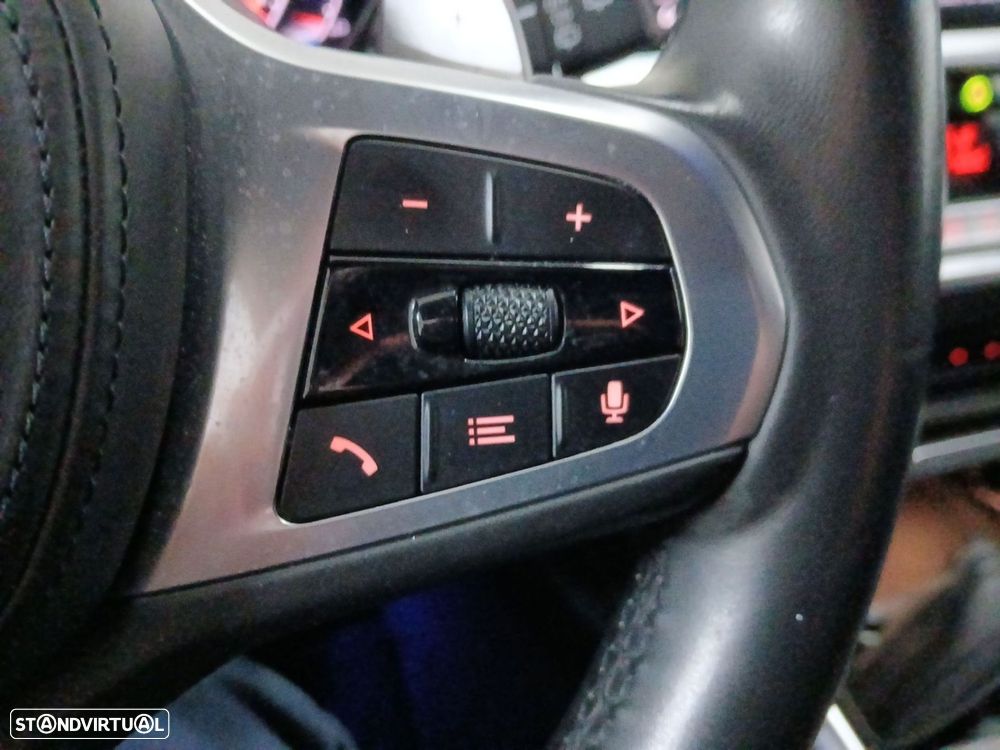 BMW 320 d Pack M Auto - 19