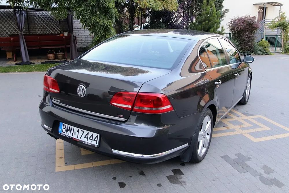 Volkswagen Passat 1.8 TSI Comfortline - 6
