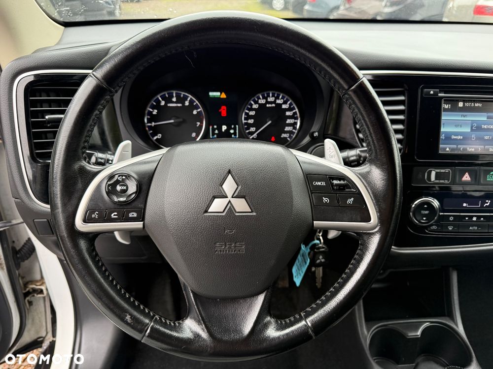 Mitsubishi Outlander - 35