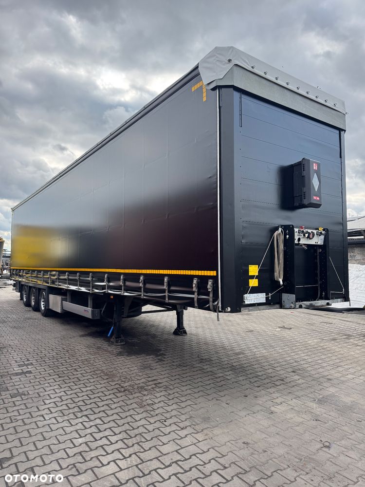 Schmitz Cargobull Mega 2021 opony 80%