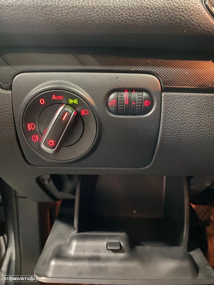 VW Golf Variant 1.6 TDi Confortline - 14