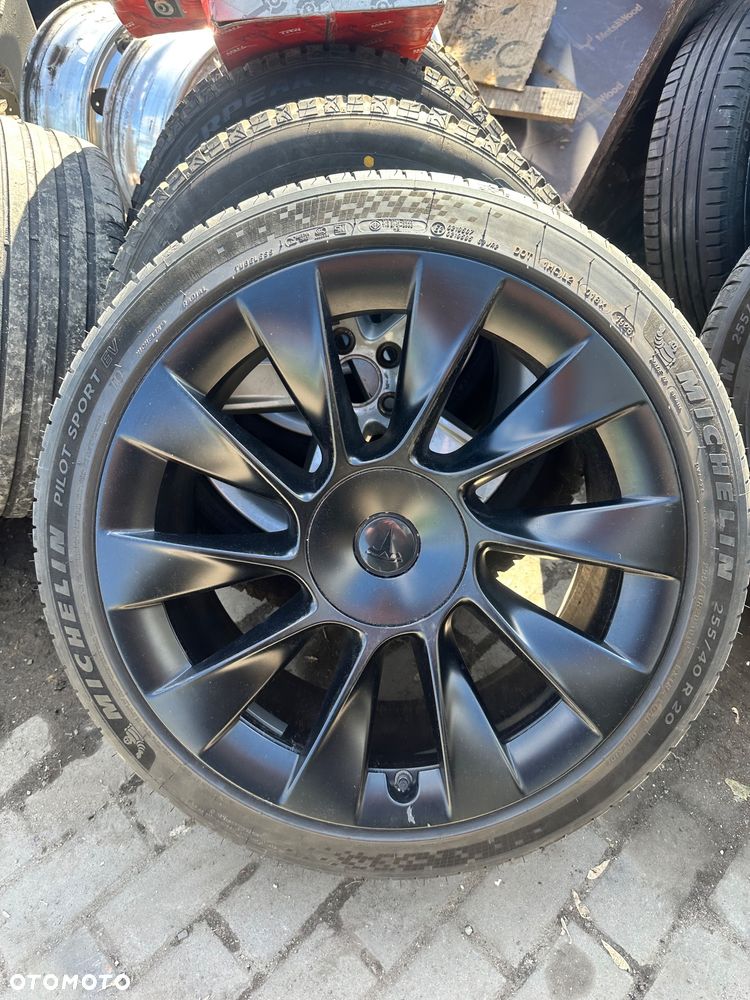 ALUFELGI KOŁA TESLA MODEL Y R20 5X114.3 MICHELIN. - 3