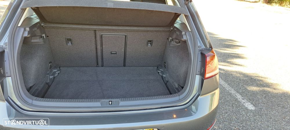 VW Golf 1.6 TDI Confortline DSG - 8