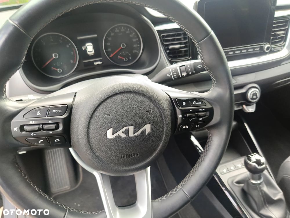 Kia Stonic - 26