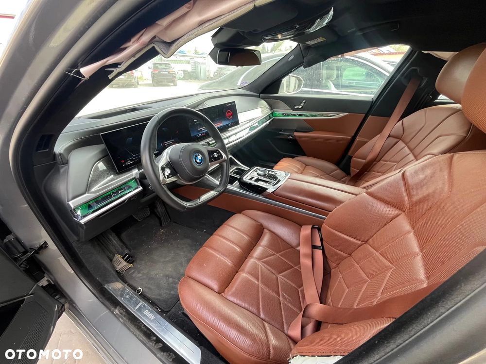BMW Seria 7 750e xDrive - 10