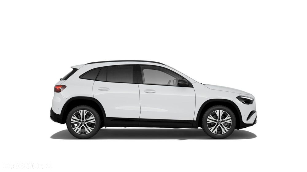 Mercedes-Benz GLA - 5