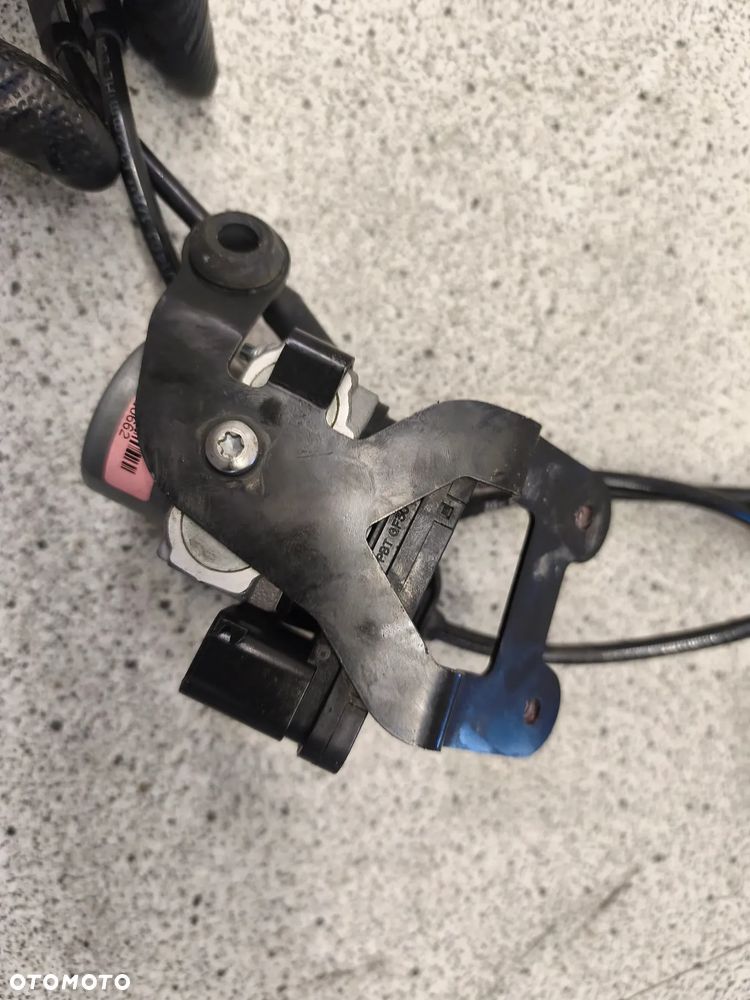 Pompa ABS, przewody hamulcowe Triumph Trident 660 2022 - 4