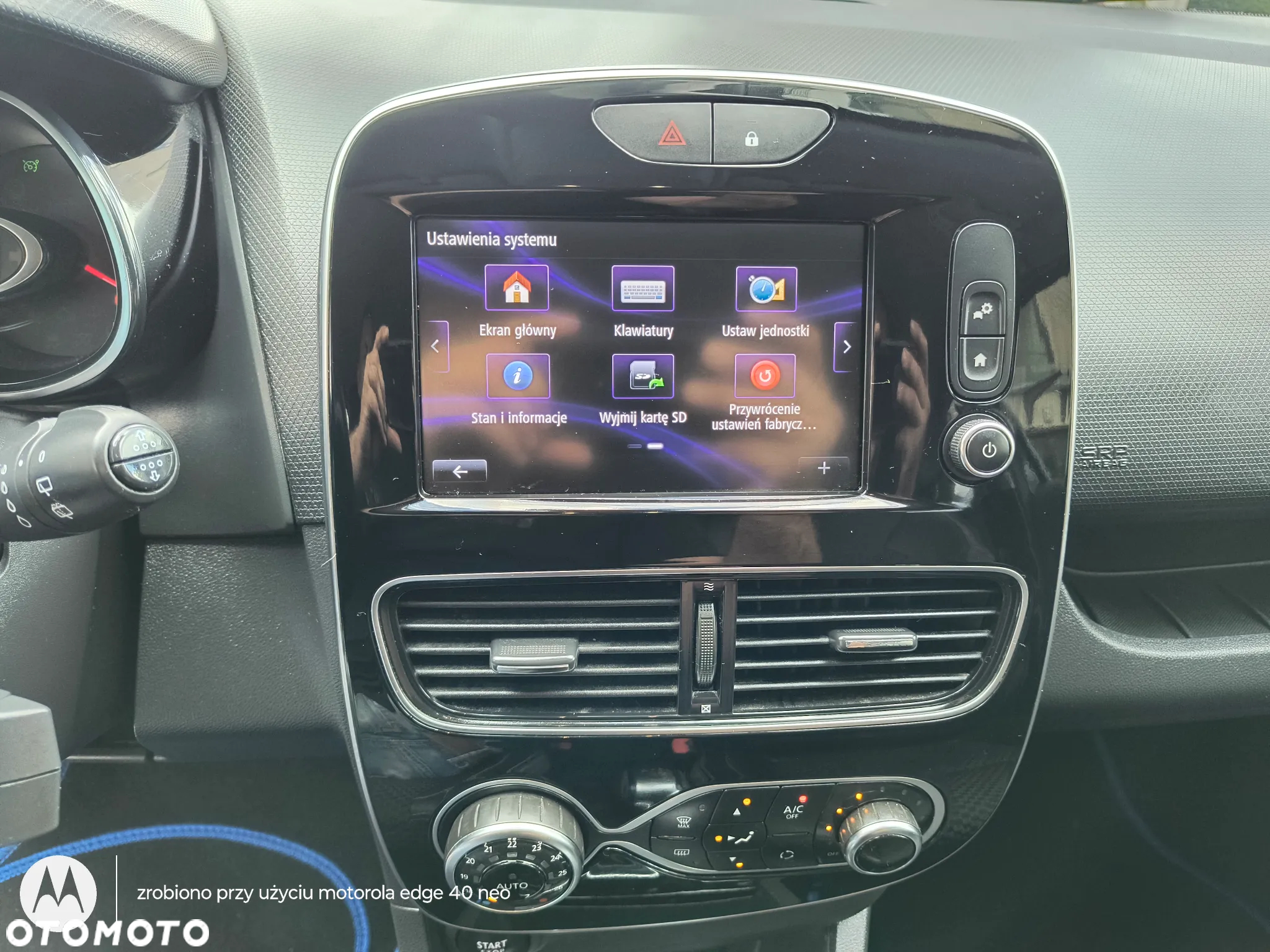 Renault Clio 1.2 Enegry TCe Limited 2018 EDC - 16