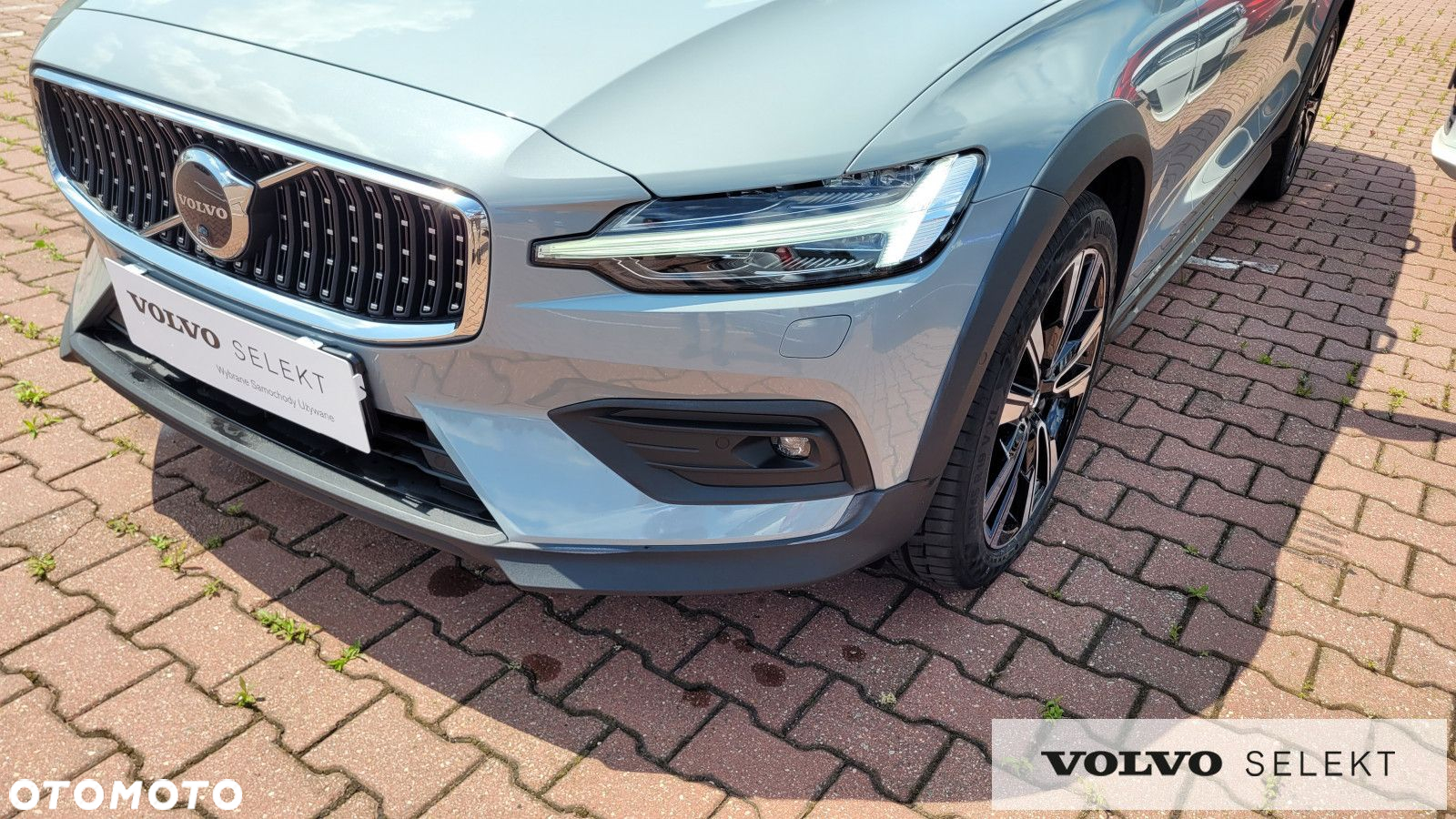 Volvo V60 Cross Country - 10