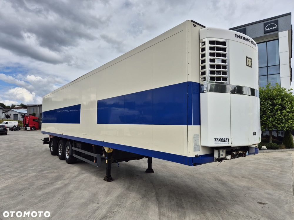 Schmitz Cargobull SKO 24 / THERMO KING / PODNOSZONA OŚ / SKRĘTNA OŚ / PRZEGRODA - 1