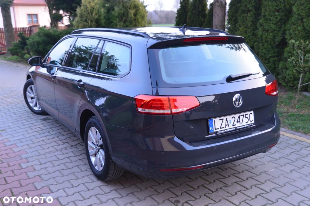 Volkswagen Passat - 8