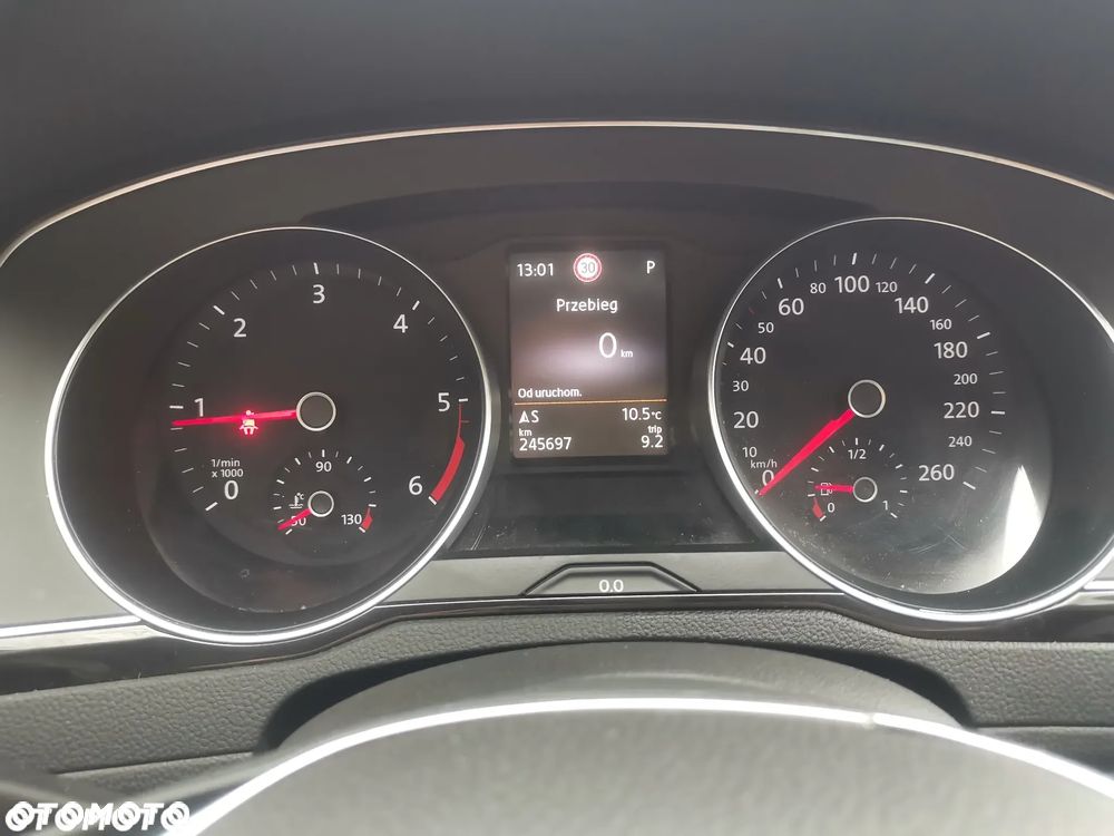 Volkswagen Passat 2.0 TDI Bi-Turbo BMT 4Mot Highline DSG - 11