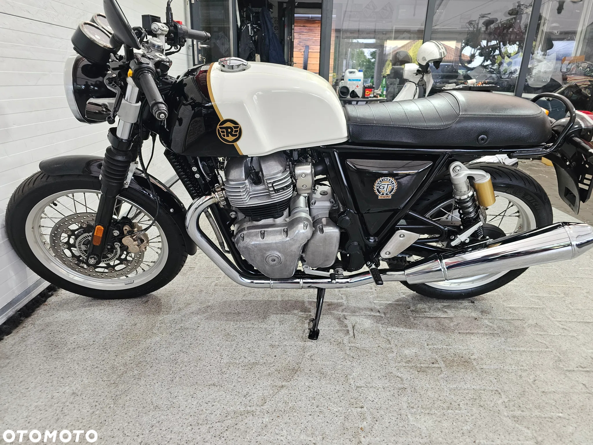 Royal Enfield Continental - 25