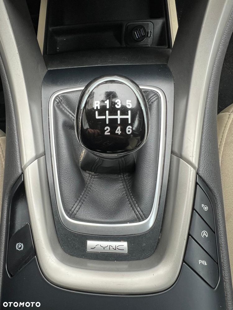 Ford Mondeo - 26