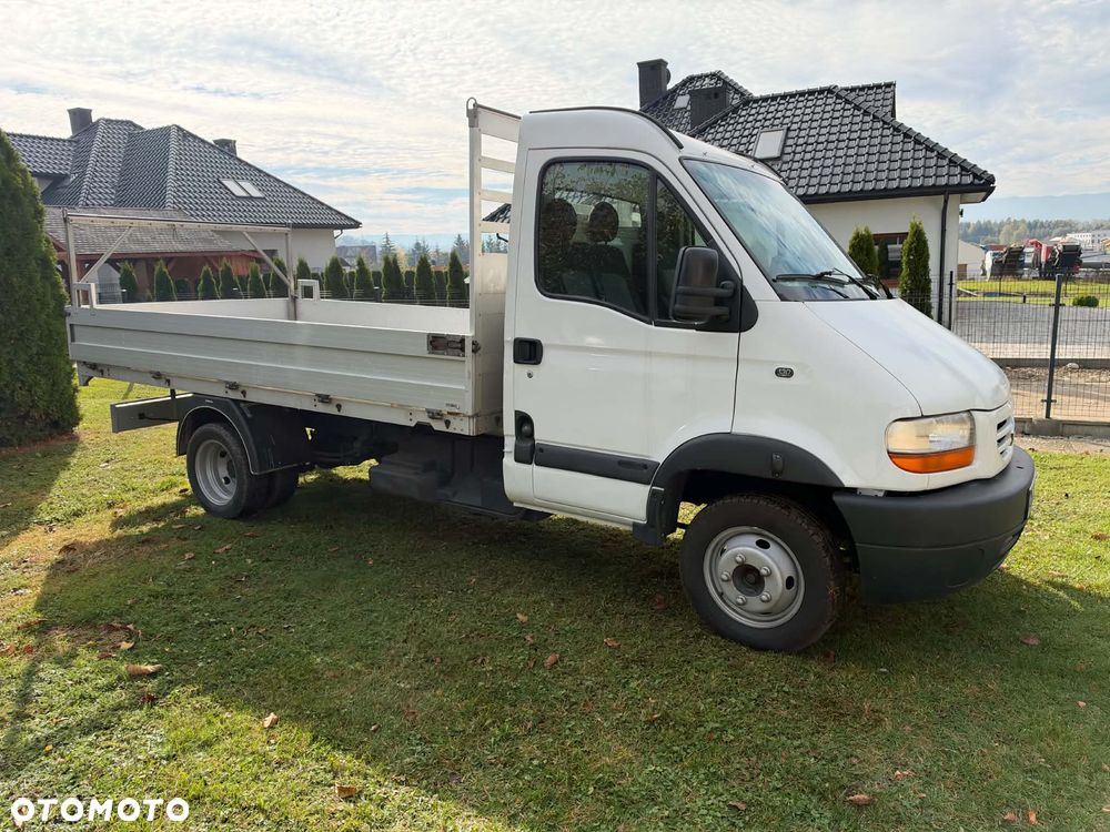 Renault Mascott