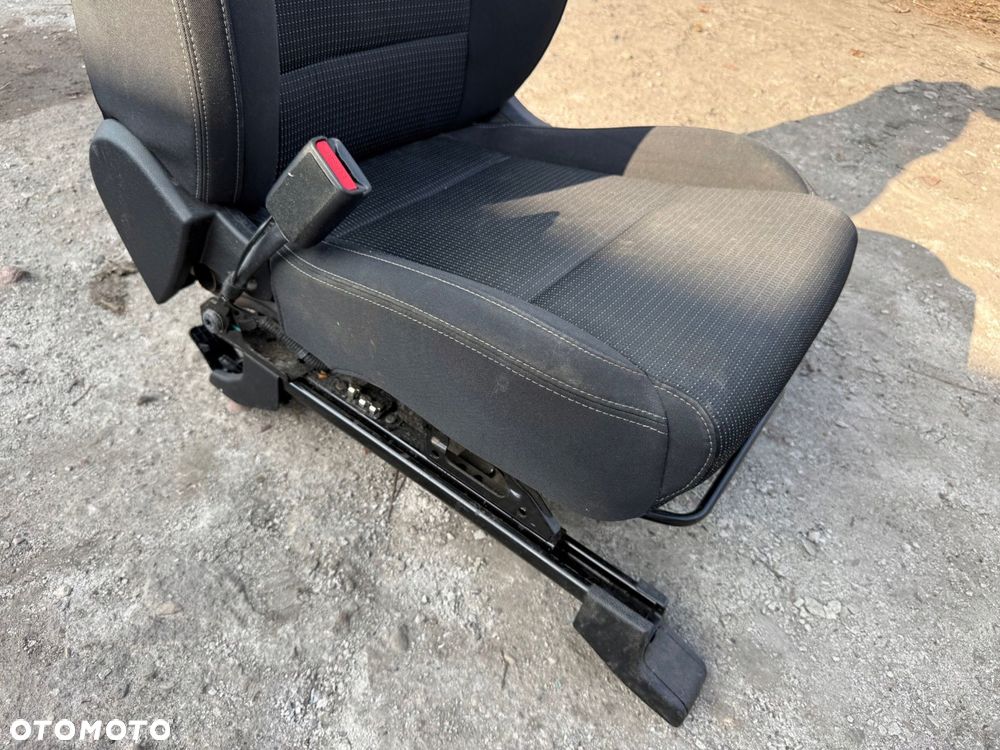 kia sportage 4 iv fotel kierowcy lewy przód przedni materiał - 4