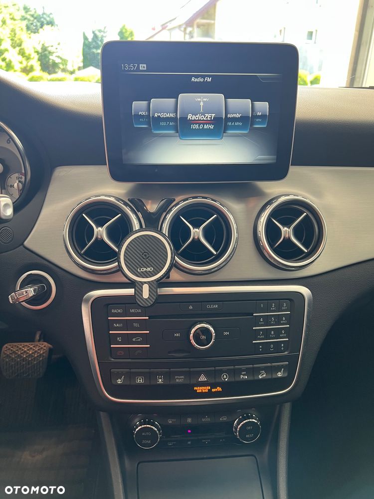 Mercedes-Benz GLA 250 4-Matic - 15