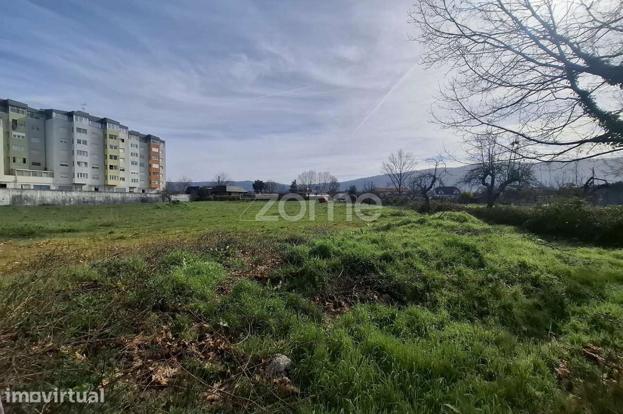 Terreno Misto com 6.000 m² no centro da cidade - Grande imagem: 2/14