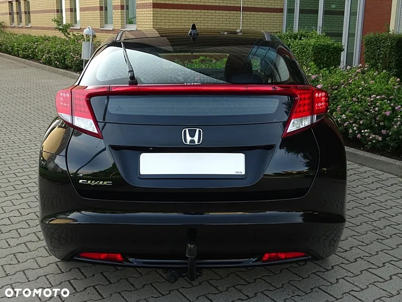 Honda Civic 1.4 i-VTEC Comfort Black Edition - 12