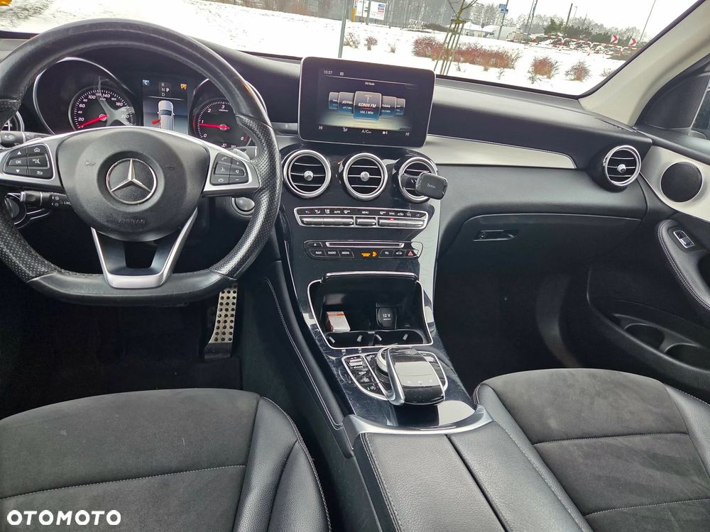 Mercedes-Benz GLC 250 d 4Matic 9G-TRONIC AMG Line - 24