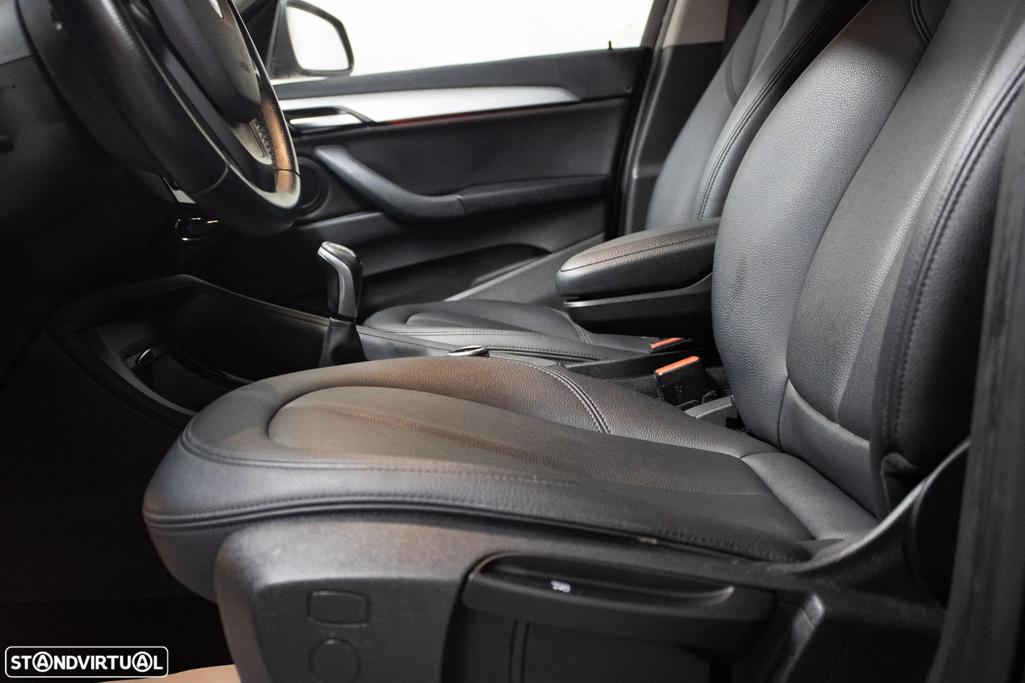 BMW X1 16 d sDrive Advantage - 18