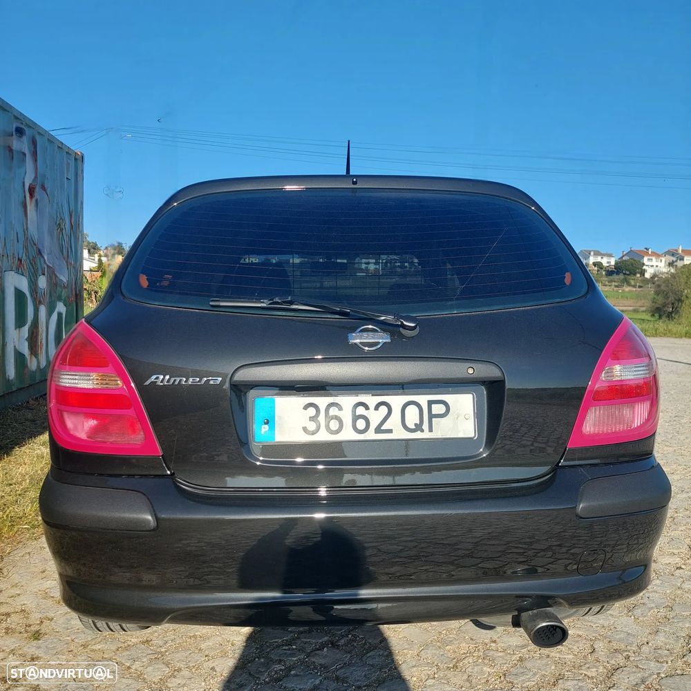 Nissan Almera 2.2 Di Elegance - 3