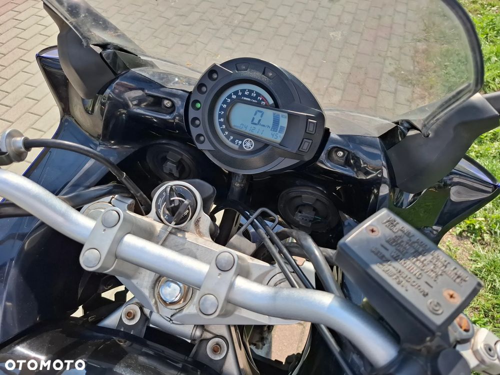Yamaha FZ6 - 30