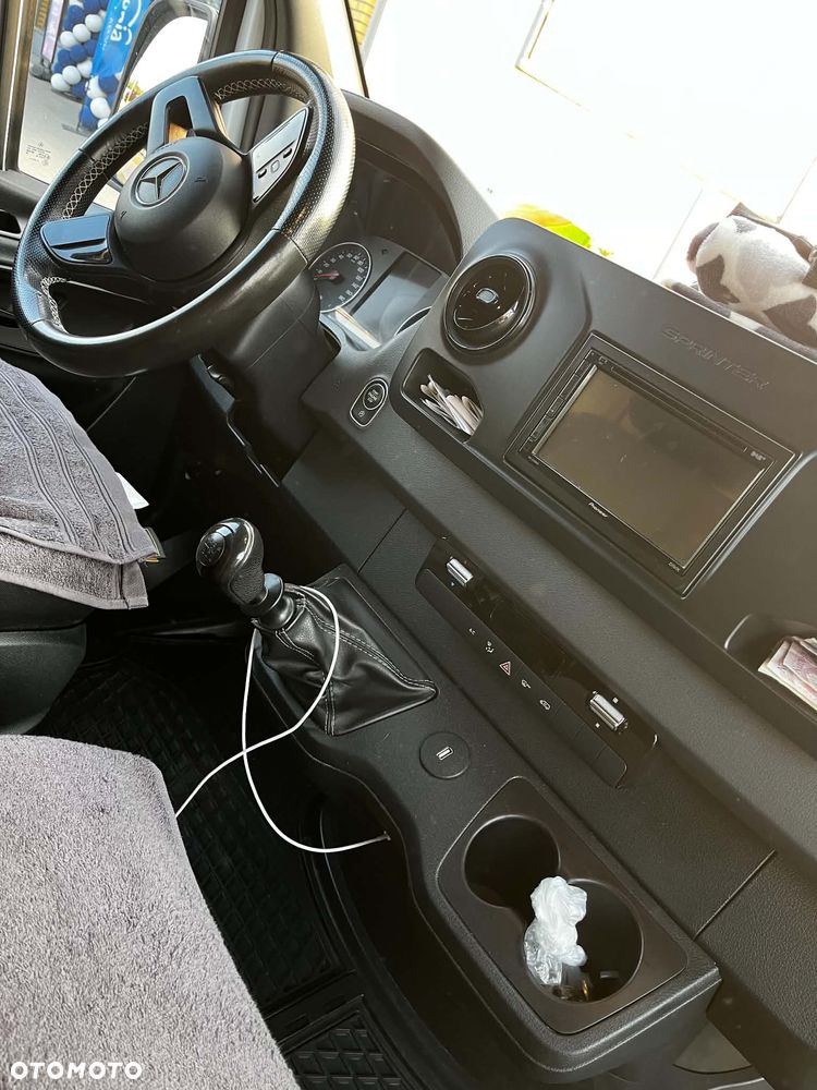 Mercedes-Benz Sprinter - 5