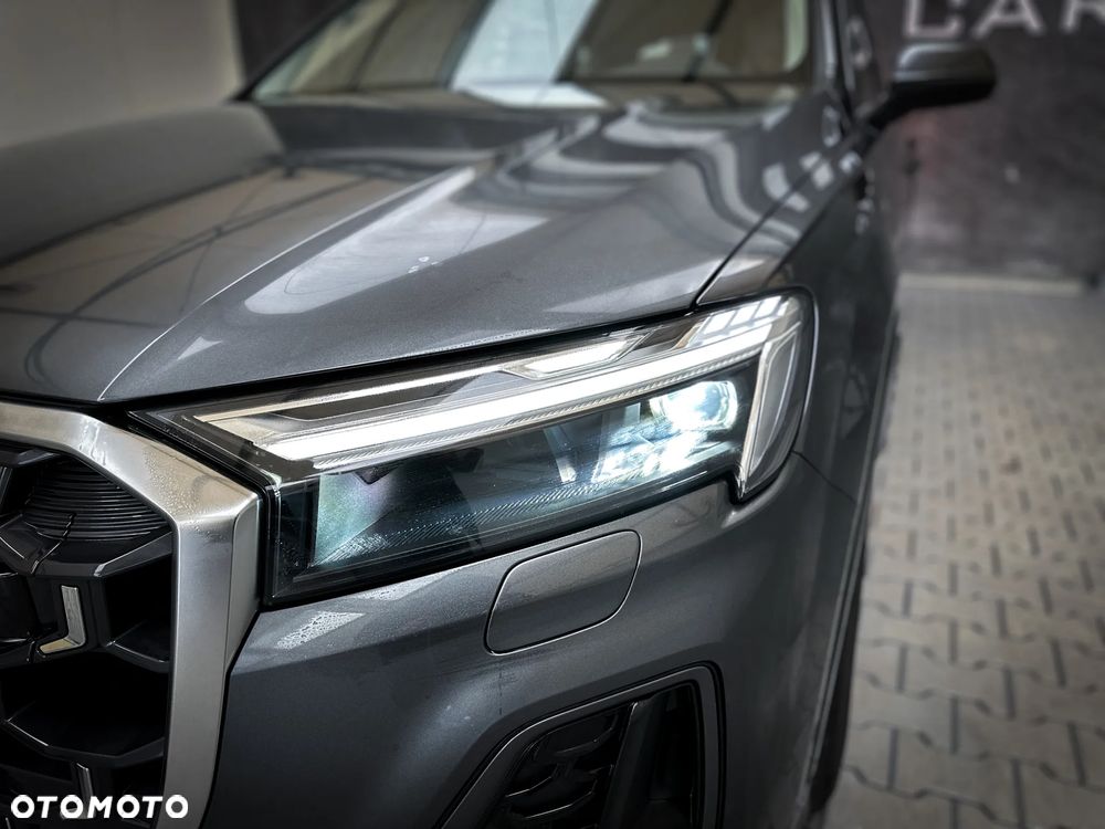 Audi Q7 - 10