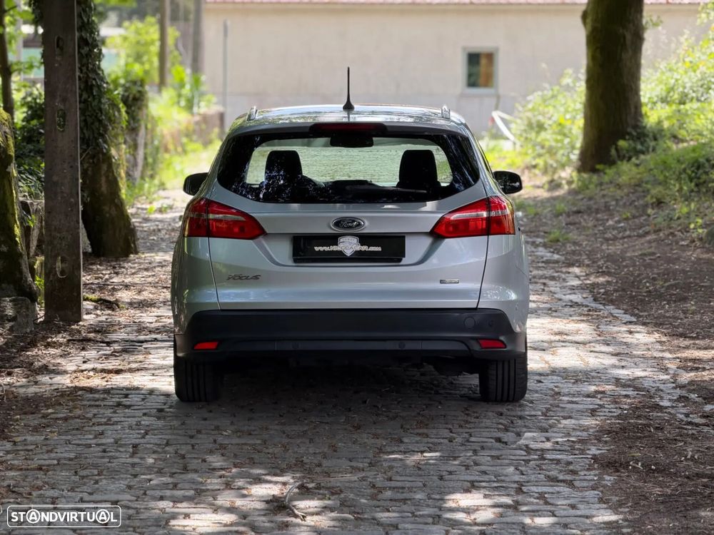 Ford Focus SW 1.0 EcoBoost S&S TITANIUM - 6