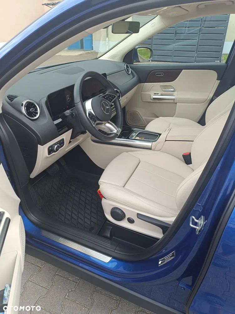 Mercedes-Benz GLA - 4