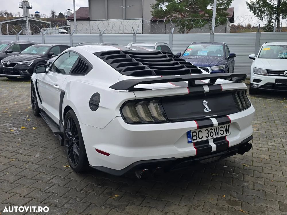 Ford Mustang 2.3 Eco Boost Aut. - 3