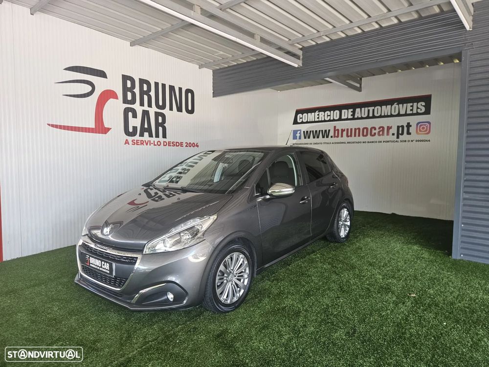 Peugeot 208 1.2 PureTech Signature - 4