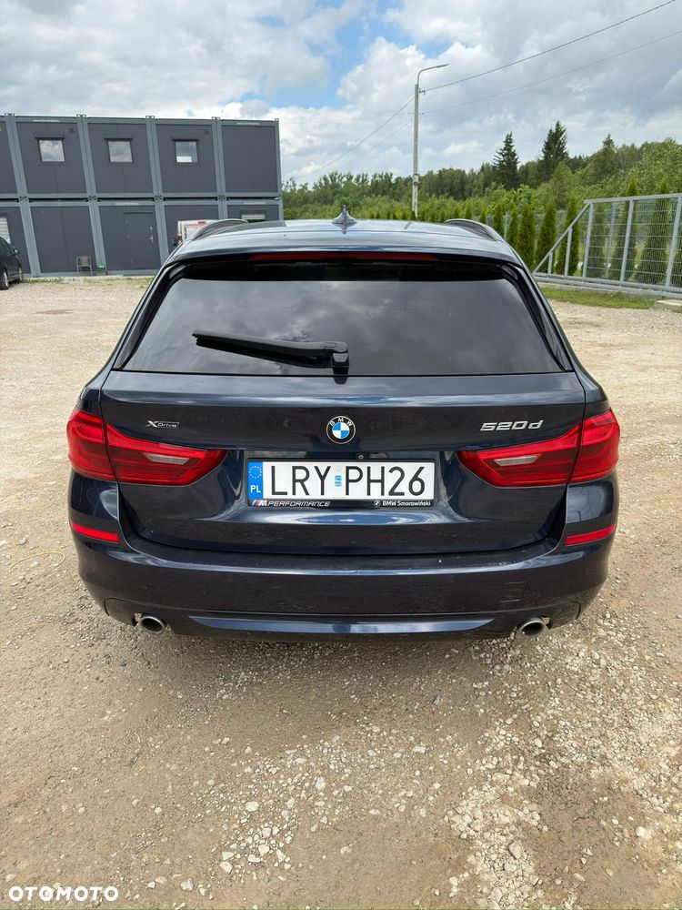 BMW Seria 5 520d xDrive - 6