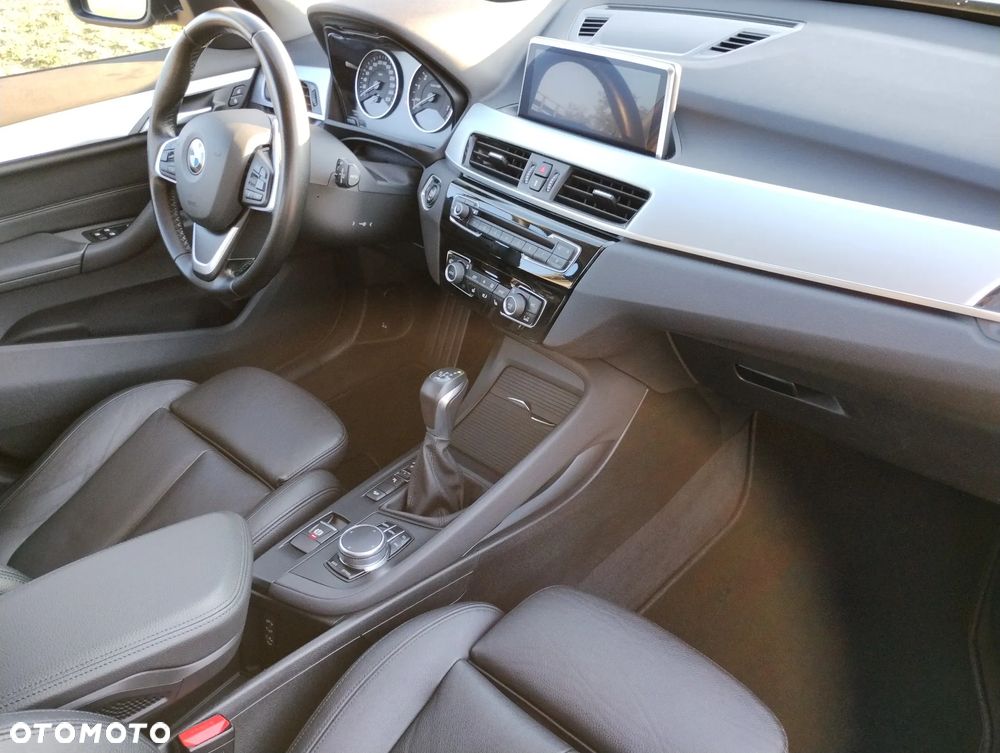 BMW X1 xDrive25i Advantage - 14