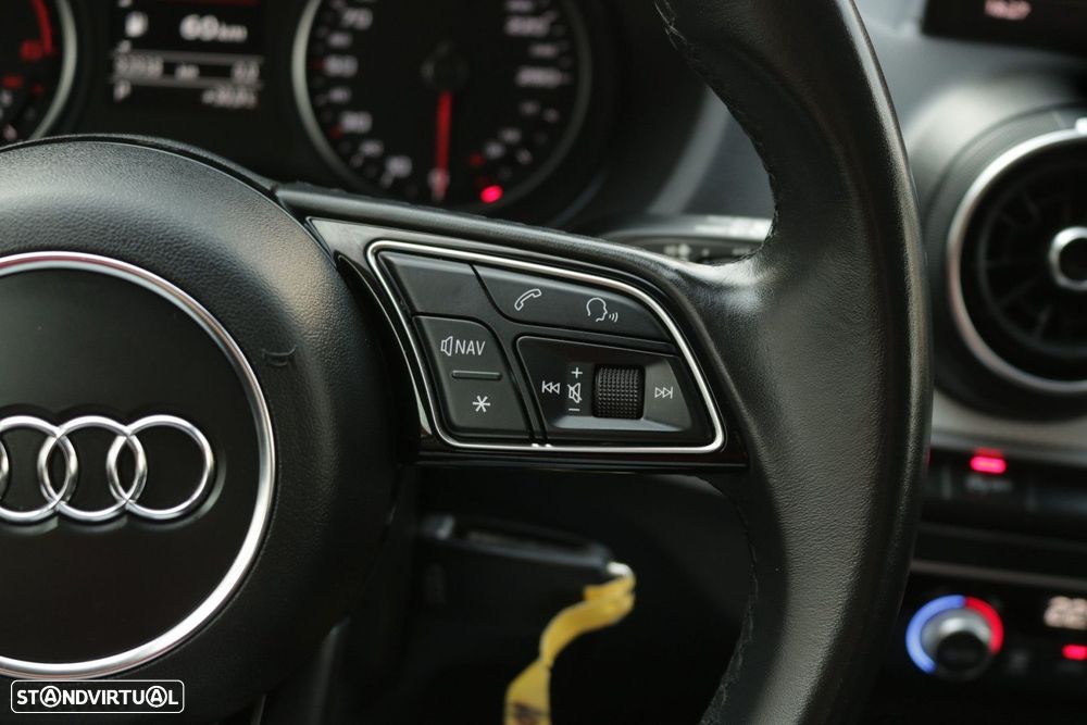 Audi Q2 30 TDI S line S tronic - 35