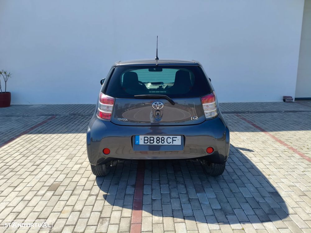Toyota iQ 1.4 D-4D + - 25