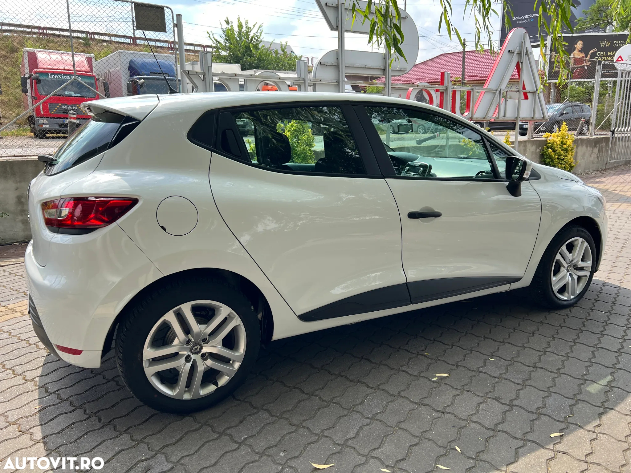 Renault Clio IV TCe Life - 15