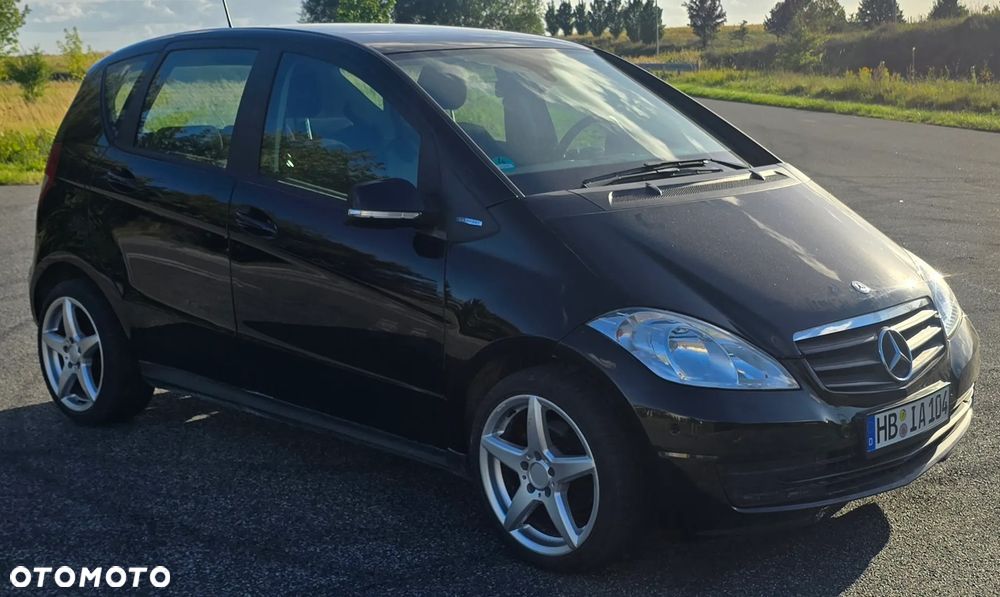 Mercedes-Benz Klasa A 160 BlueEFFICIENCY Elegance - 2